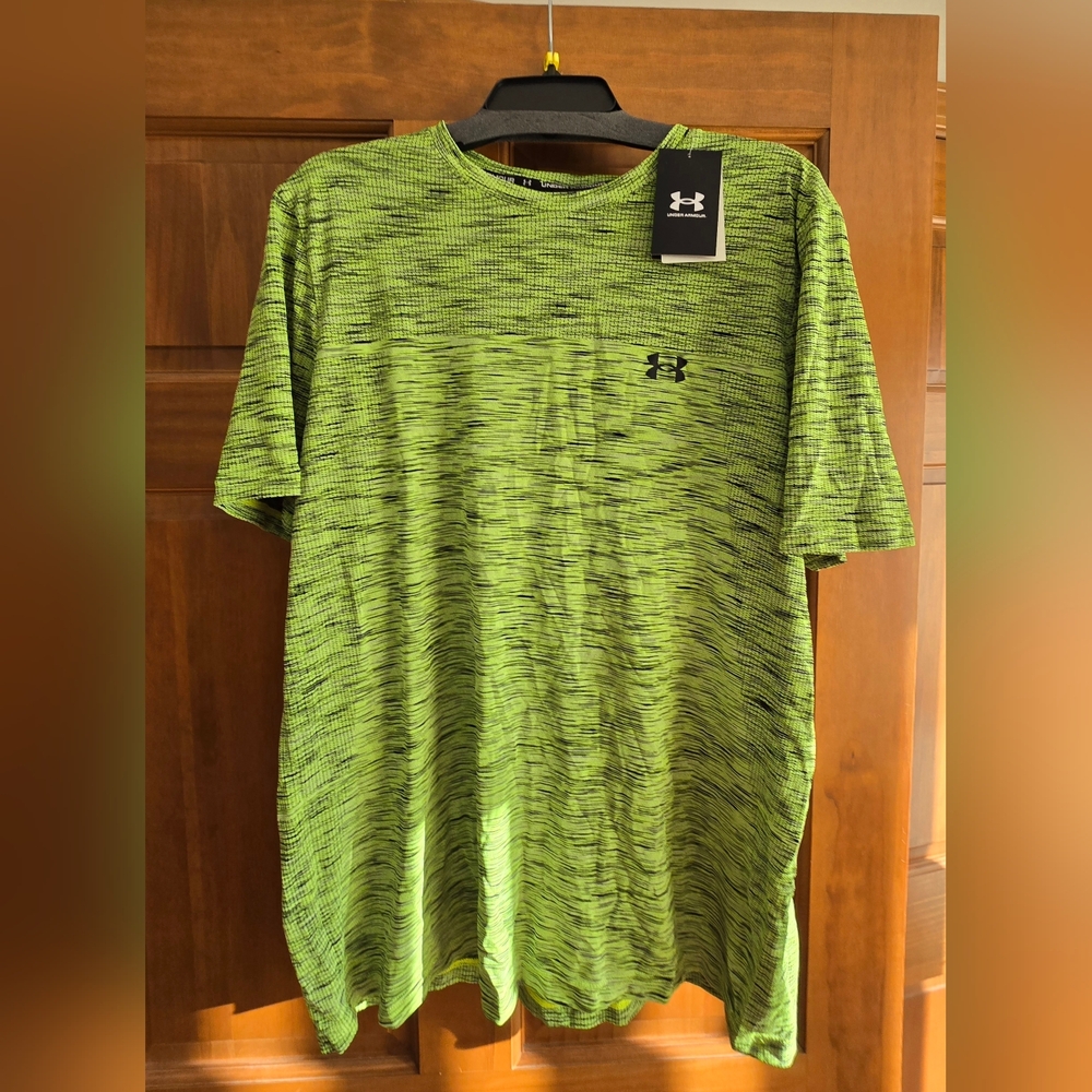 NWT- Under Armour Green Short Sleeve Tee